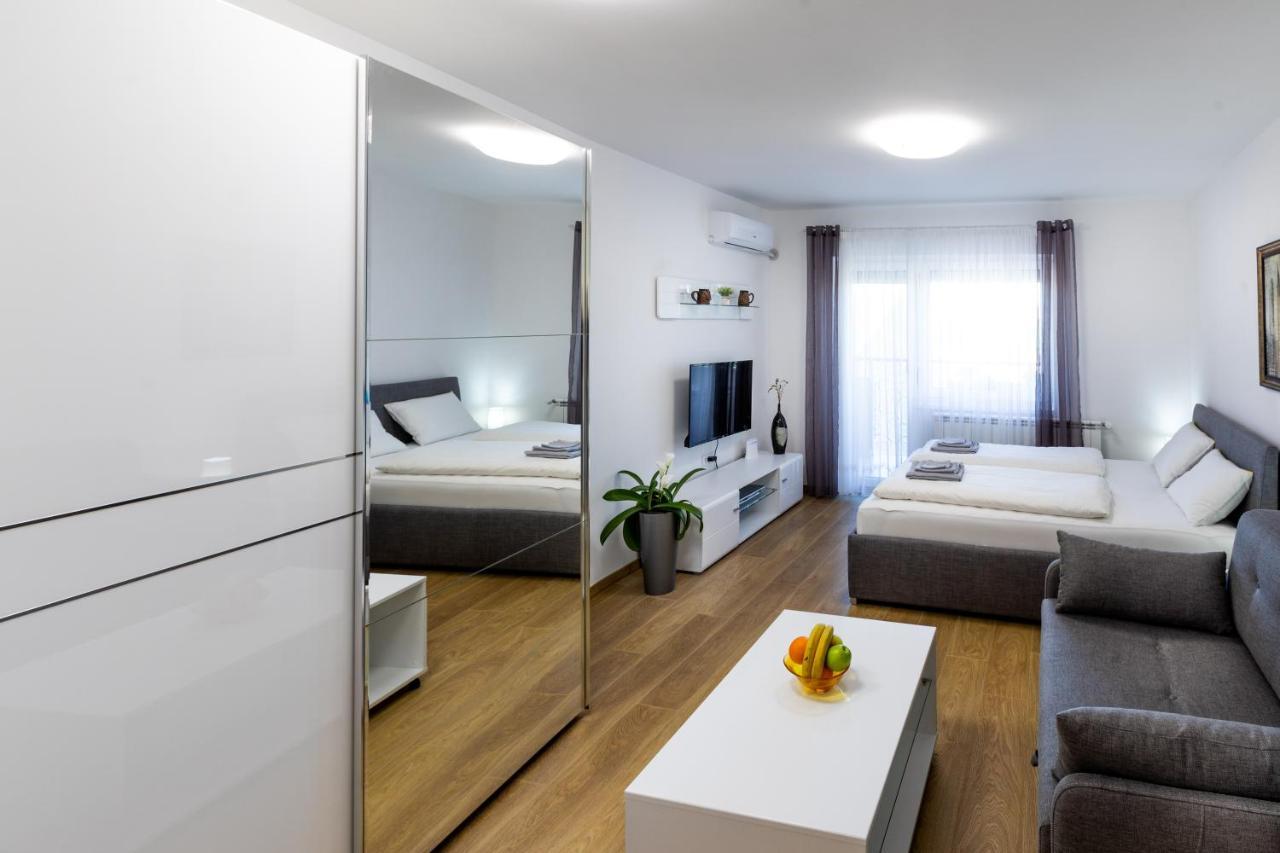 Mb Apartment Subotica Exteriör bild