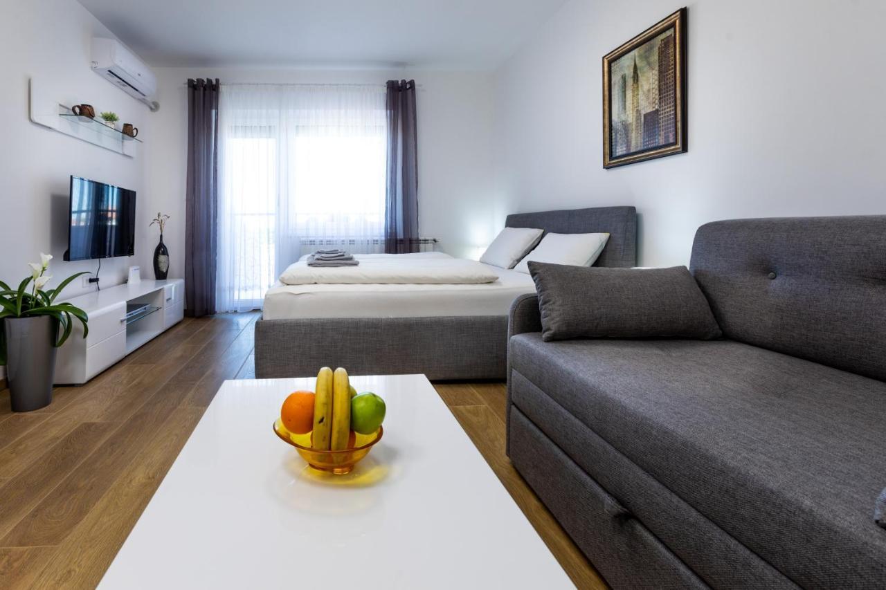 Mb Apartment Subotica Exteriör bild